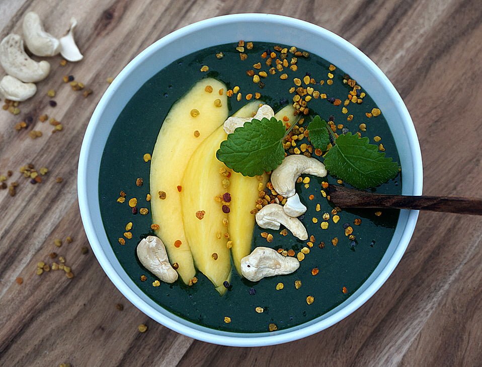 chlorella smoothie bowl