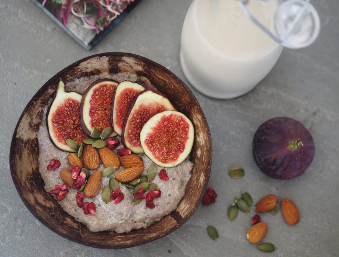 chiabowl fikon cashewmjölk